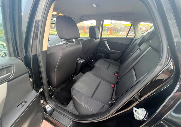Mazda 3 cena 19999 przebieg: 244000, rok produkcji 2011 z Ostrołęka małe 106